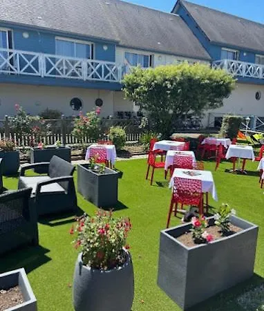 Hotel Contact - Les Bleuets & 3*