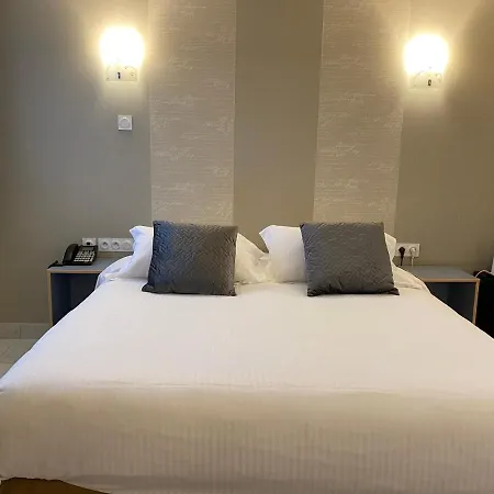 Contact - Les Bleuets & Hotel 3*