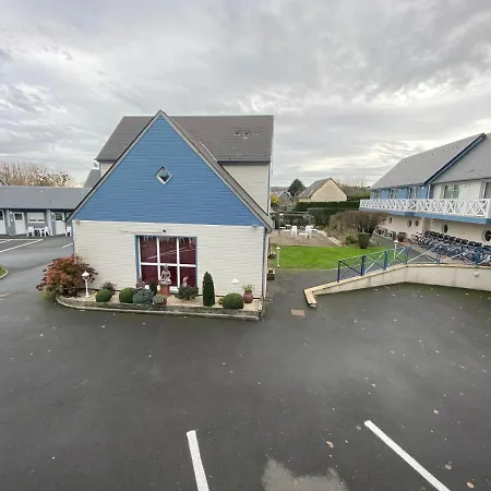 Hotel Contact - Les Bleuets & 3*