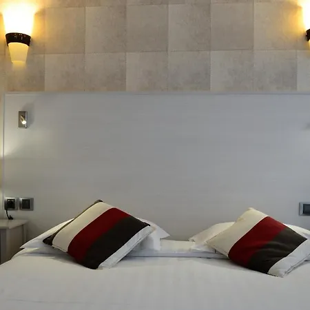 Contact - Les Bleuets Hotel 3*