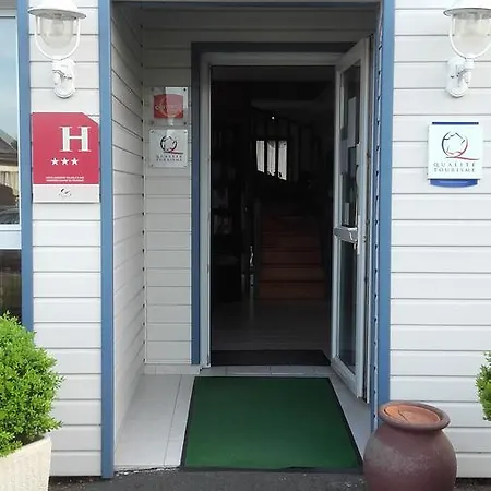 Hotel Contact - Les Bleuets La Rivière-Saint-Sauveur